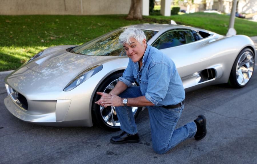  Jaguar C-X75 Concept and Jay Leno 2010 года  (фото 9 из 11)